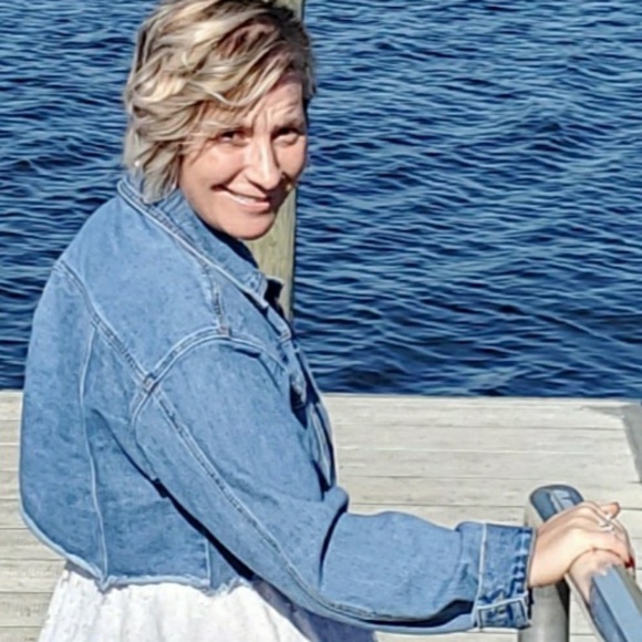 Meet your Posher, Wendy - Picture 1 of 1